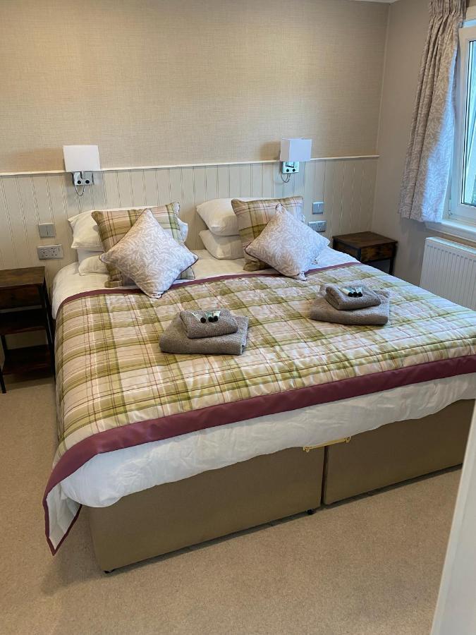 Adrian'S Guest House Inverness Esterno foto